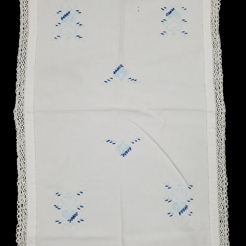 Embroidered Table Runner Dresser Scarf Heart Crochet Lace Blue White Vintage 36